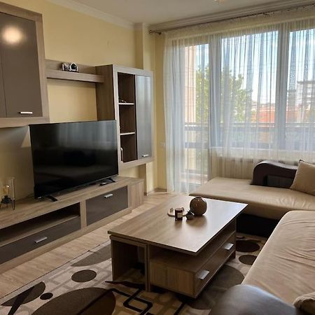 Cozy Apartment - Free Parking Plovdiv Luaran gambar