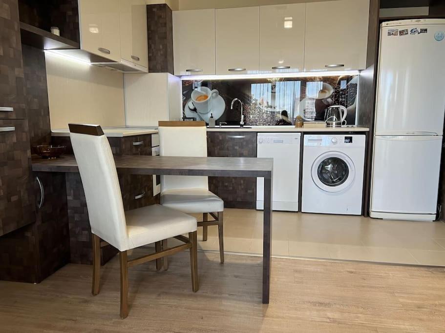 Cozy Apartment - Free Parking Plovdiv Luaran gambar